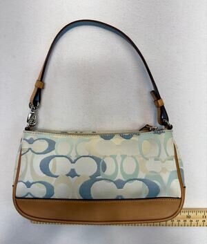 Coach Vintage Y2K Coach Optic Signature Demi Pochette Should #7027 0082A3